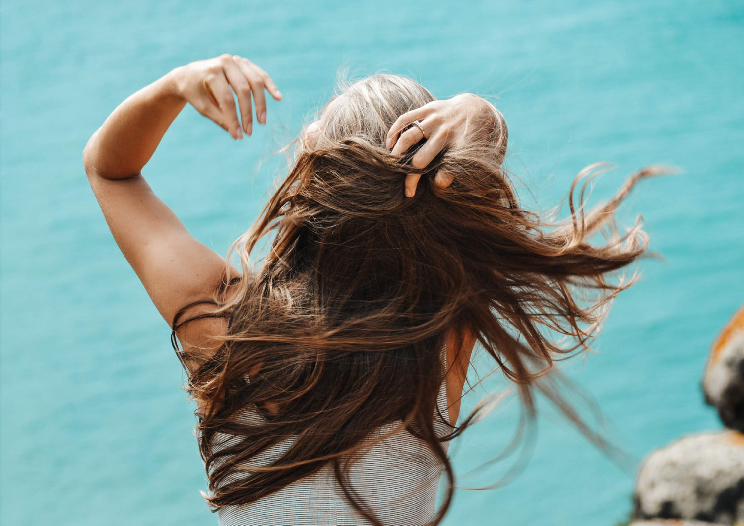 Tips and Tricks for Taming Frizzy Hair